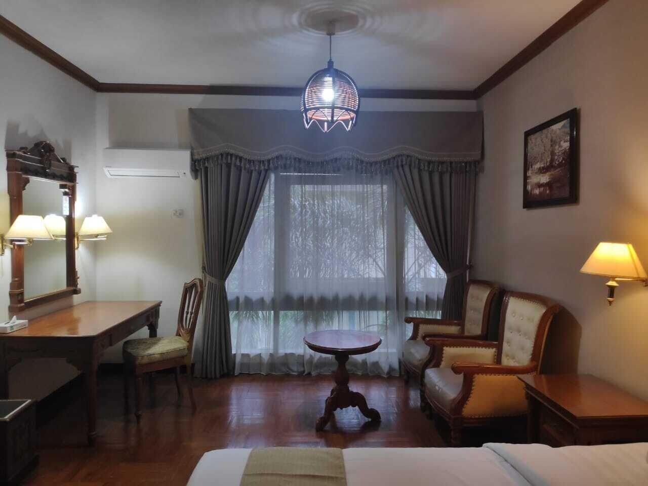 New Grand Park Hotel Сурабая Екстериор снимка