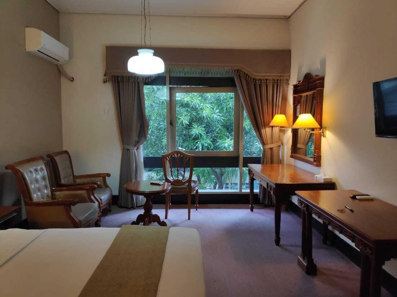 New Grand Park Hotel Сурабая Екстериор снимка