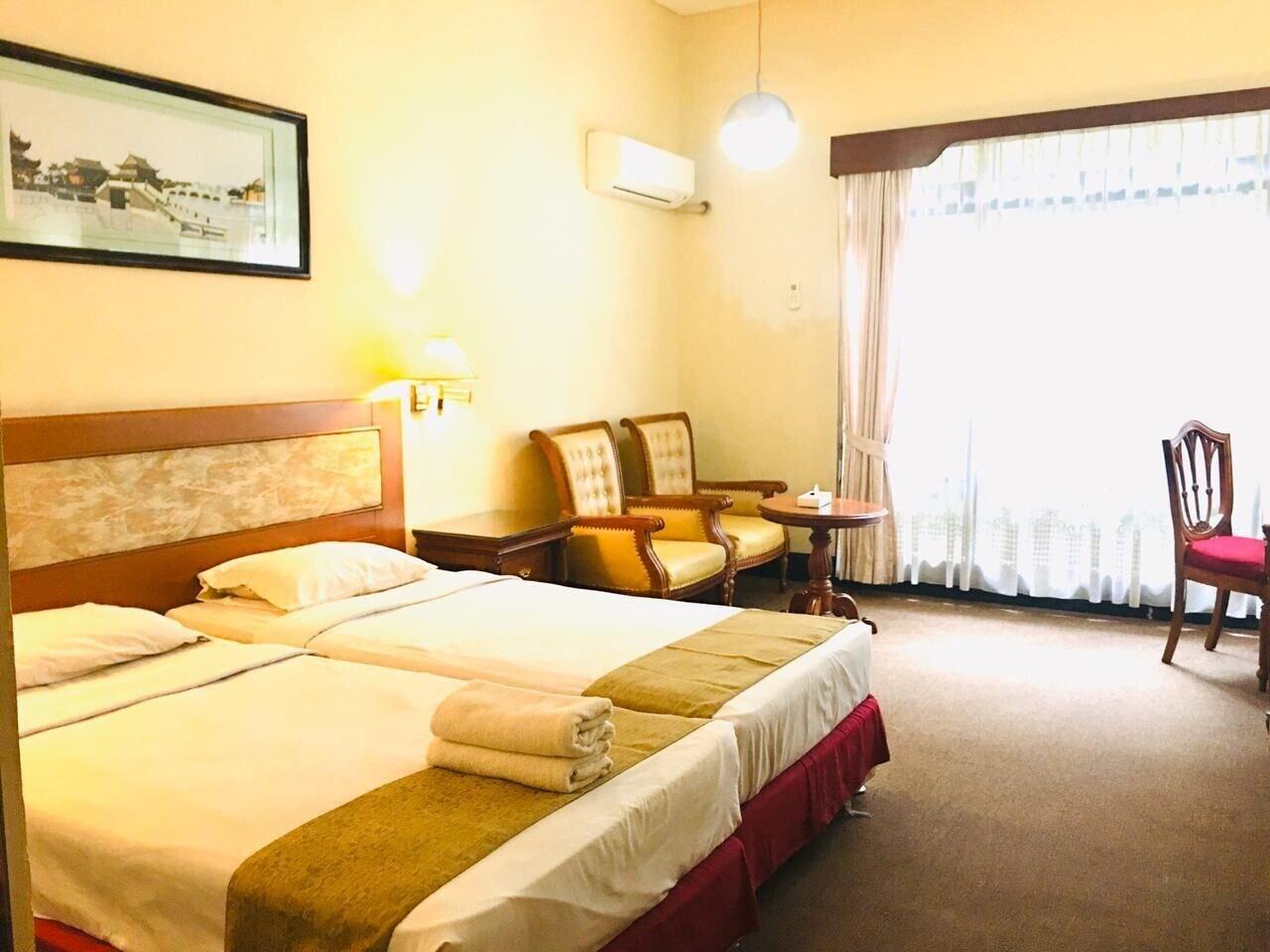 New Grand Park Hotel Сурабая Екстериор снимка