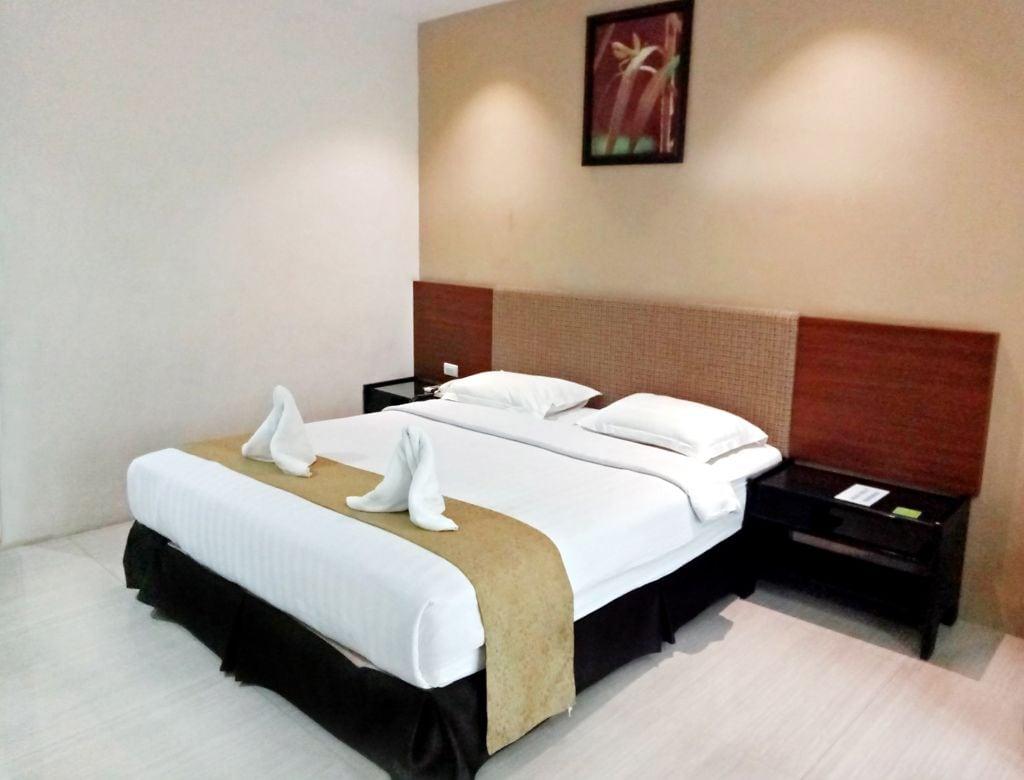 New Grand Park Hotel Сурабая Екстериор снимка