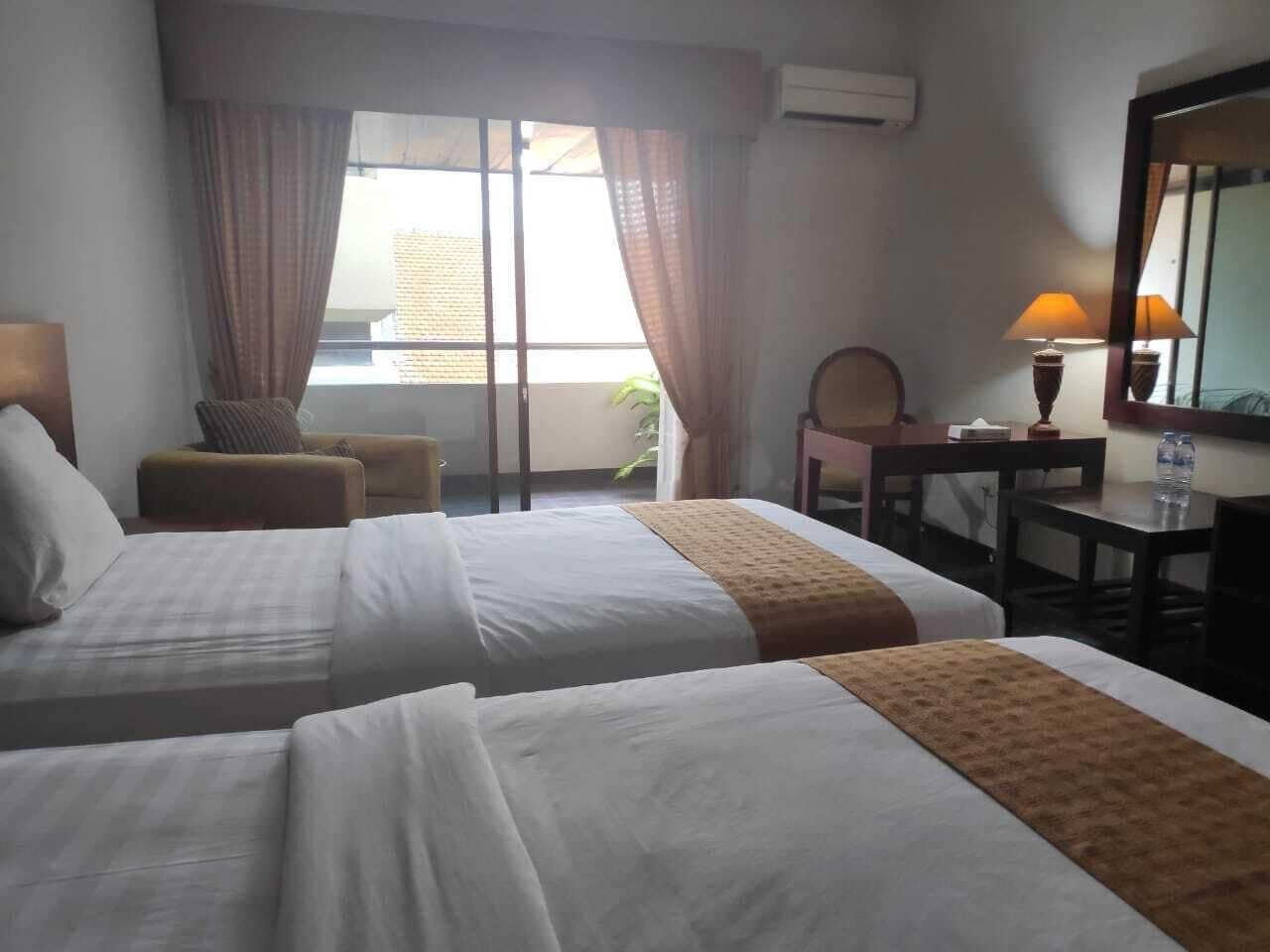 New Grand Park Hotel Сурабая Екстериор снимка